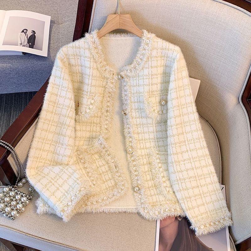 Cardigan confortable pour femmes avec perles décoratives et détails à franges Chic & Stil