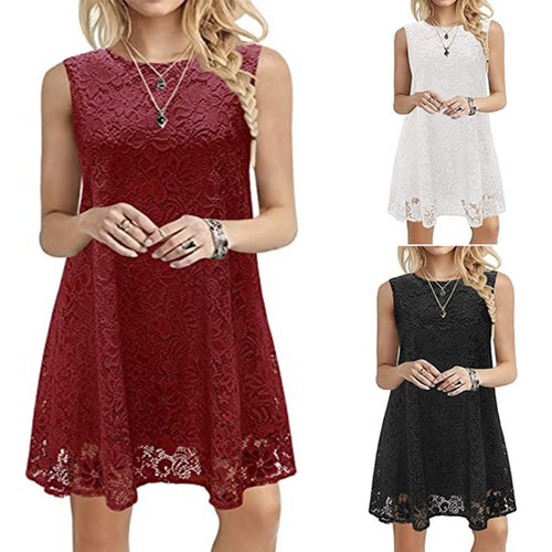 Elegant lace dress for ladies with A-line cut Lune London