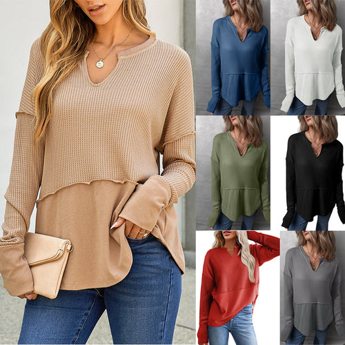 Casual knit pullover for women with V-neck and texture Lune London