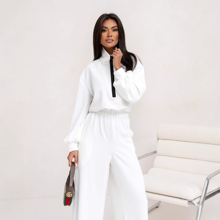 Women elegant jumpsuit with high collar and zipper Chic & Stil