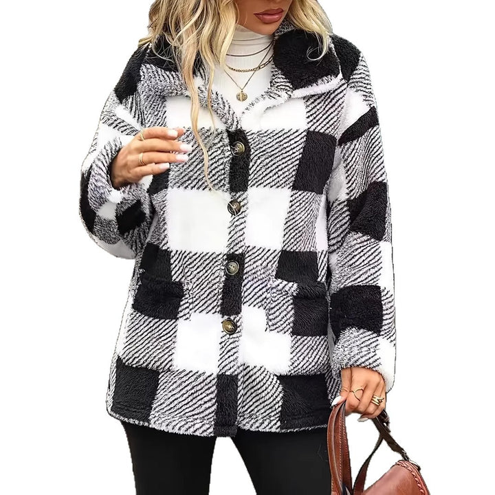 Ladies Comfortable Checked Fleece Jacket in Casual Chic Style