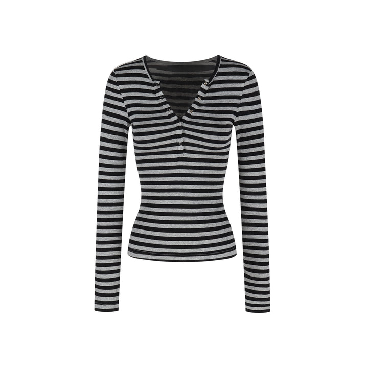 Women's long-sleeve shirt with modern stripes and button placket Chic & Stil