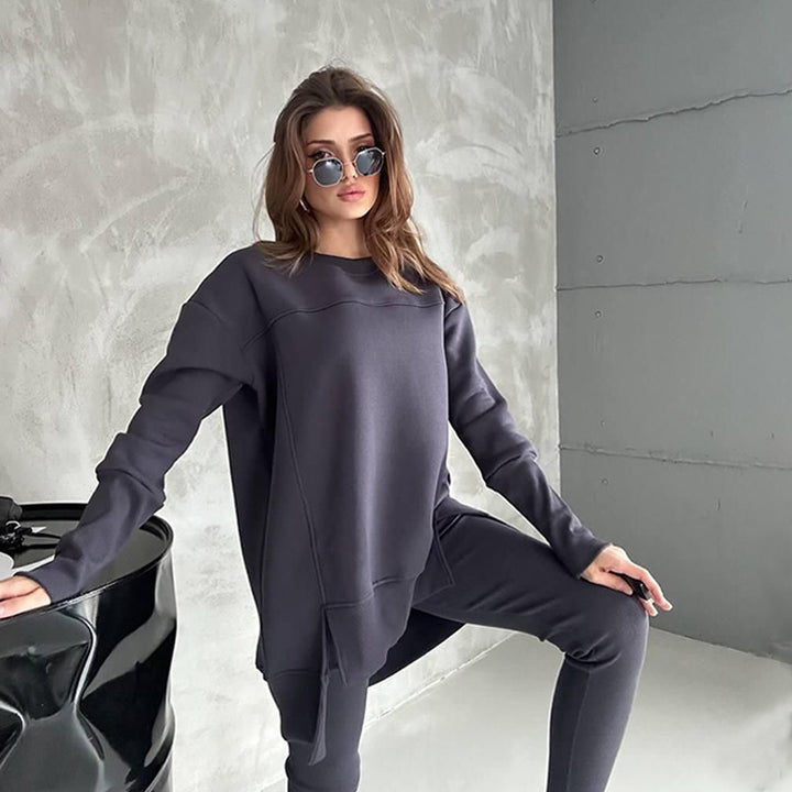 Casual sports set for women with oversized pullover and leggings Lune London