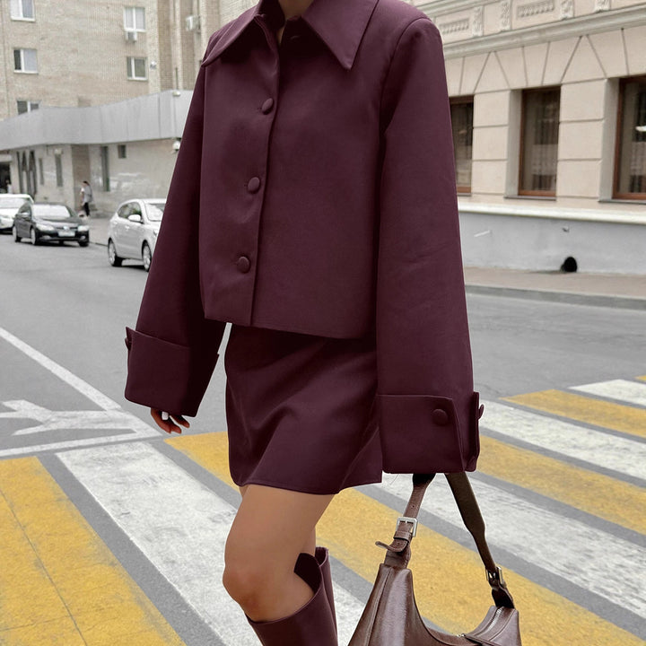 Short elegant jacket for women with a loose fit and chic stylish details