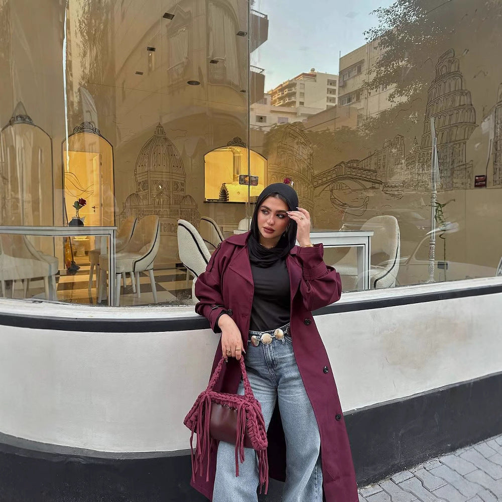 Trendy trench coat for women with an elegant cut and practical pockets Lune London