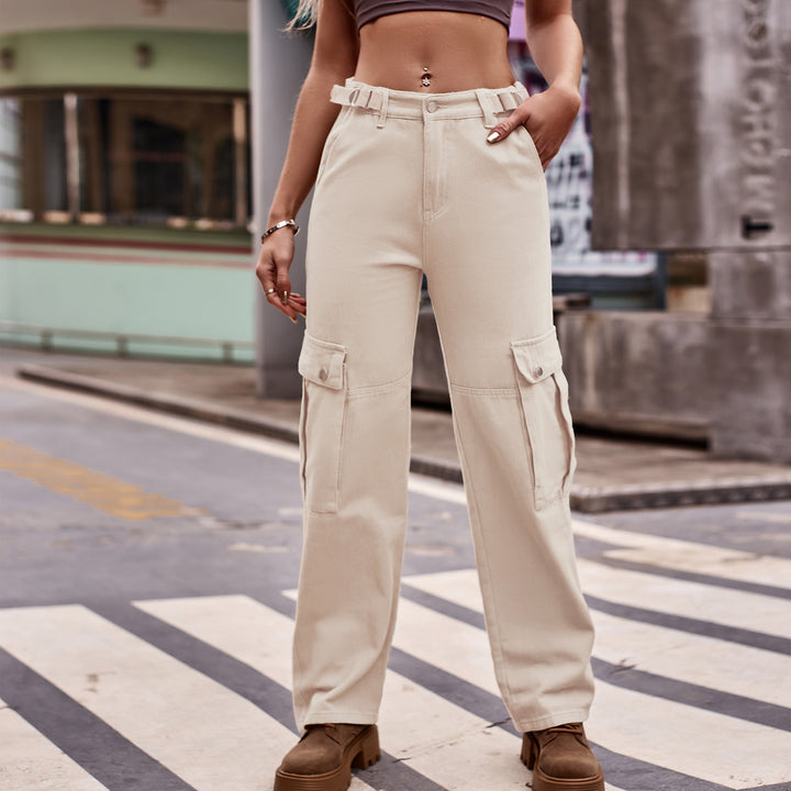 Women's cargo pants with practical side pockets and a relaxed fit Lune London