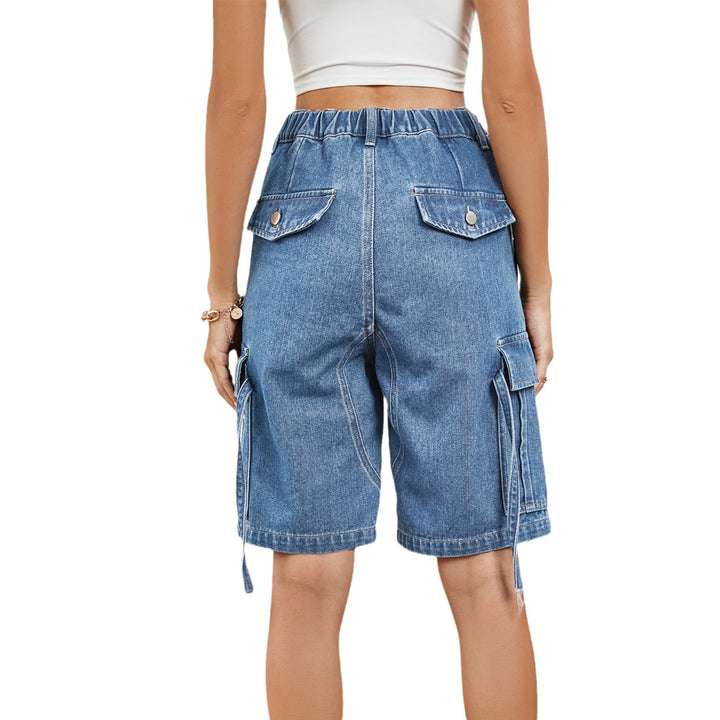 Cargo shorts for women with high pockets and adjustable waist Chic and elegant