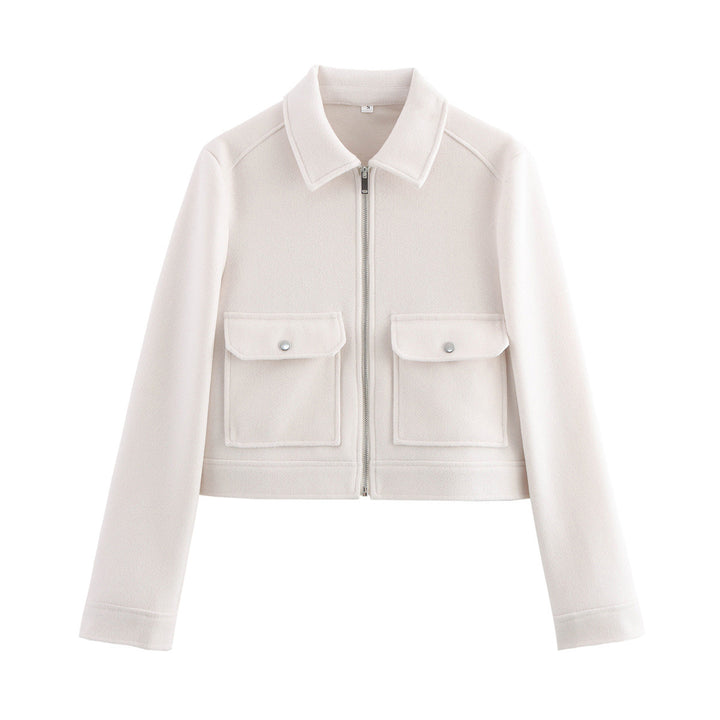 Veste courte pour femmes avec une coupe décontractée et des poches pratiques Chic & Stil
