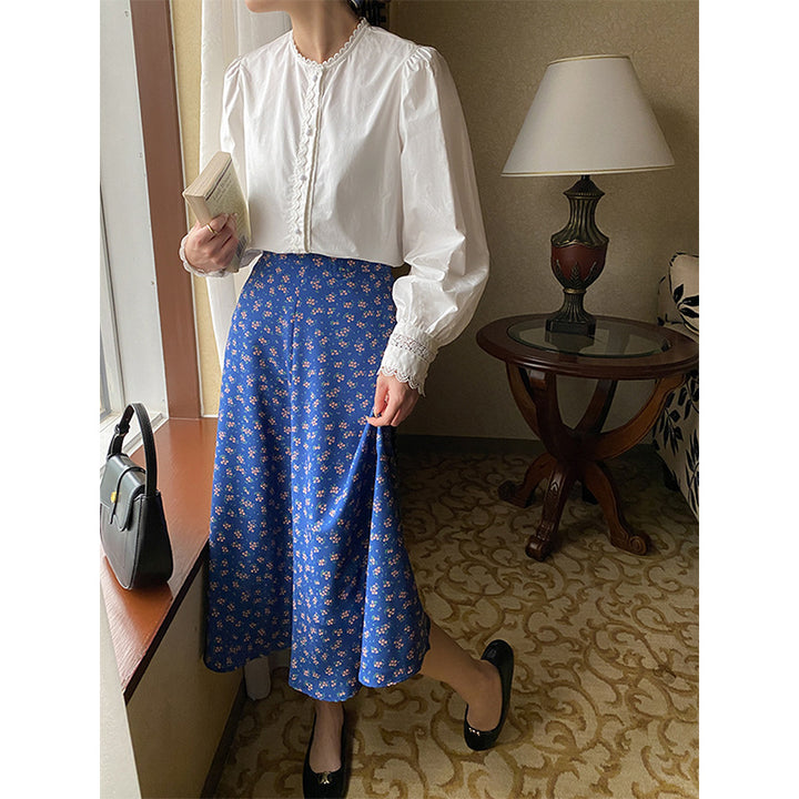Women romantic midi dress with floral accents Chic & Stil