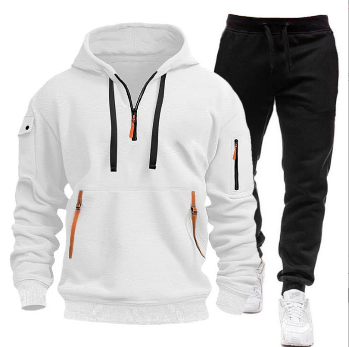 Women's hoodie with functional zip pockets and athletic fit Chic & Stil