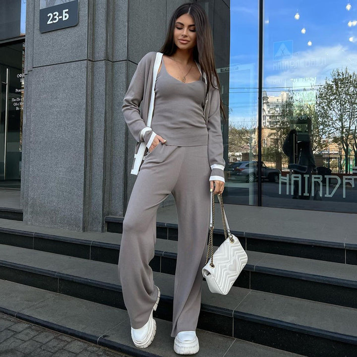 Casual knit loungewear set for women with high-quality zip cardigan and wide-leg pants Lune London