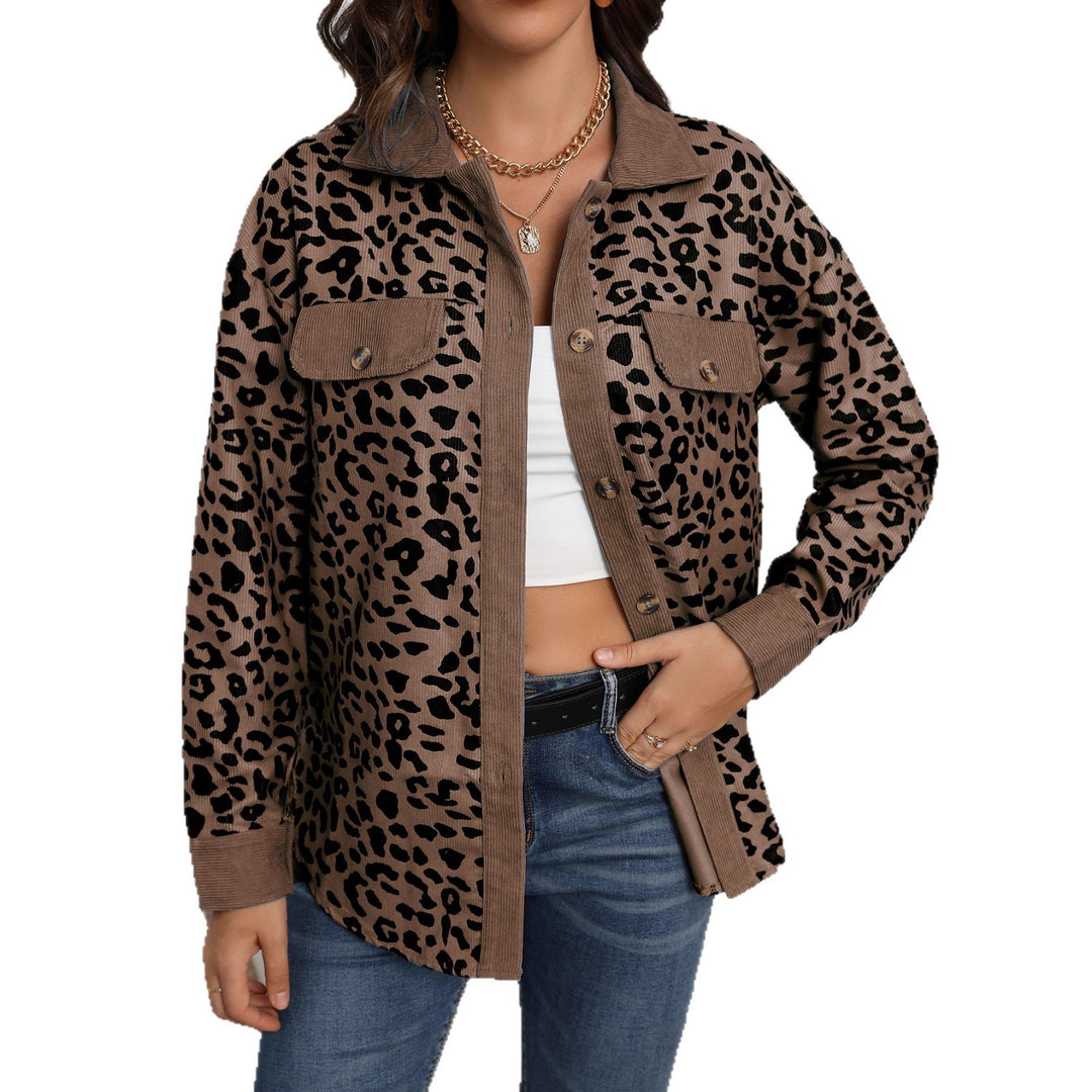Veste en corduroy tendance pour femmes avec imprimé léopard et poches poitrine Chic & Stil