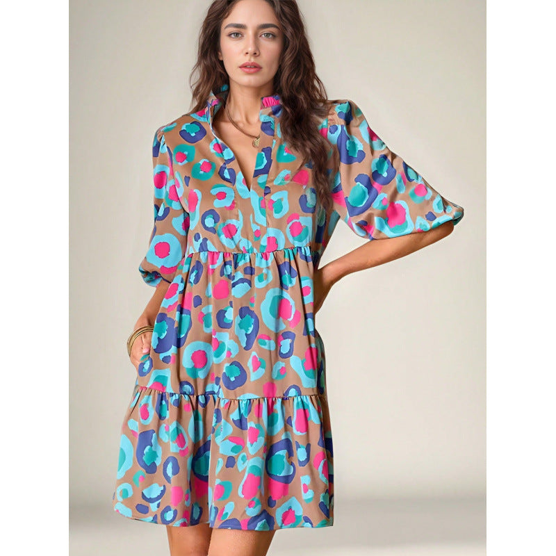 Short ruffled fluid dress for women with colorful print Lune London