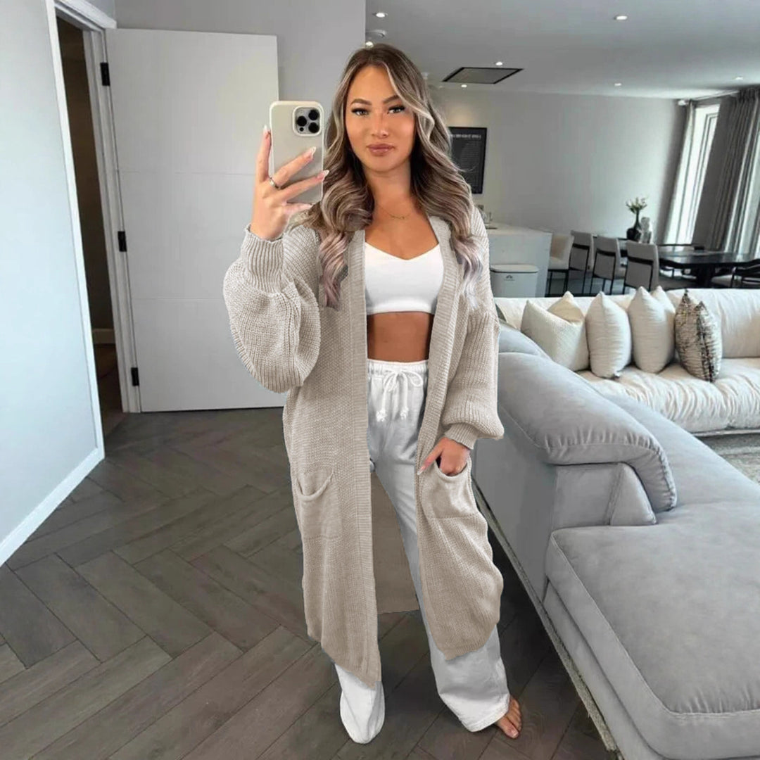 Casual knitted coat for women with deep pockets and open design Lune London