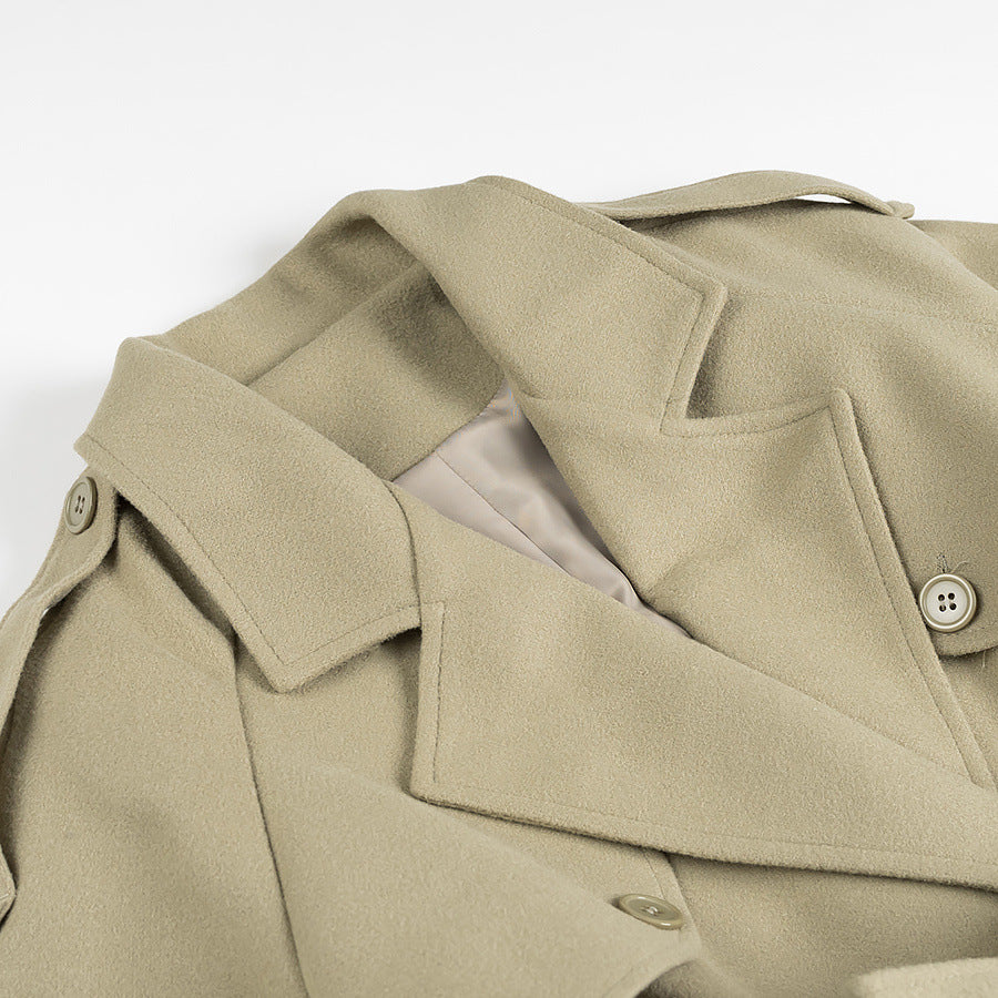 Women's trench coat with double breasted and practical belt Lune London