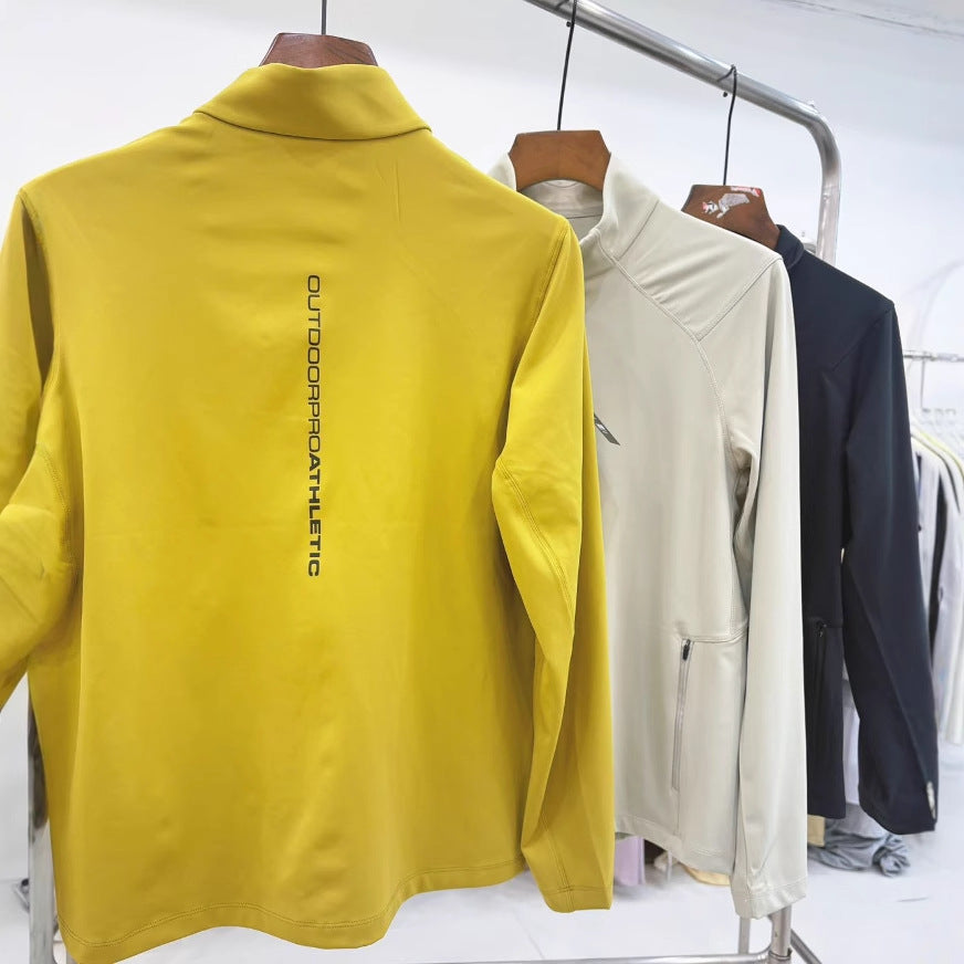 Veste fonctionnelle pour femmes avec col montant et fermeture éclair innovante Chic & Stil