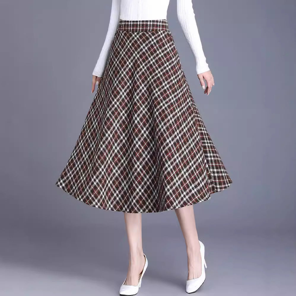 Midi skirt for women with an elegant checked design and fluid cut Lune London