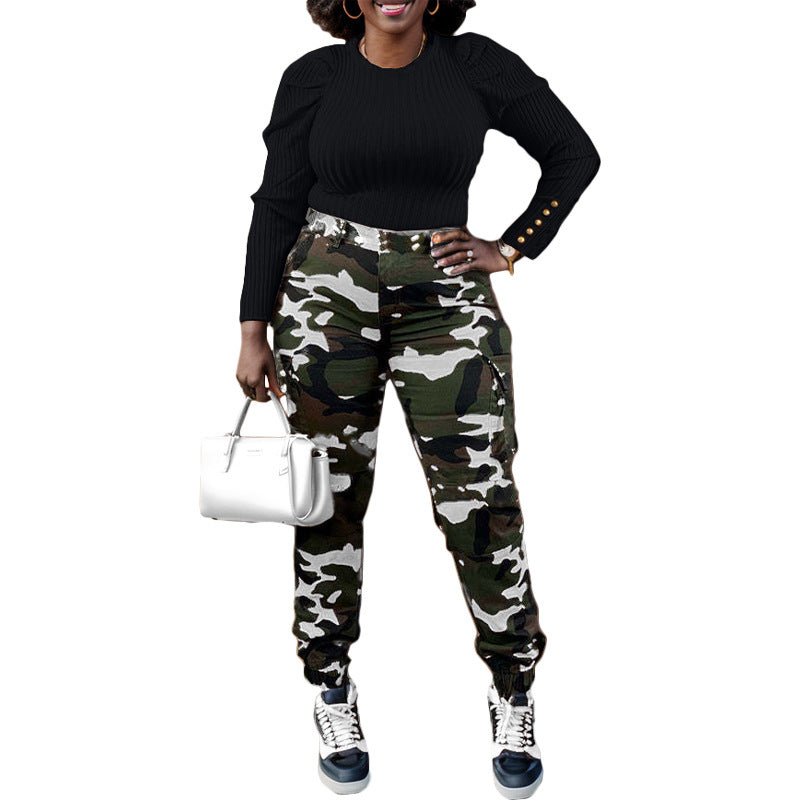 Women's cargo pants with camouflage pattern and high waist Lune London