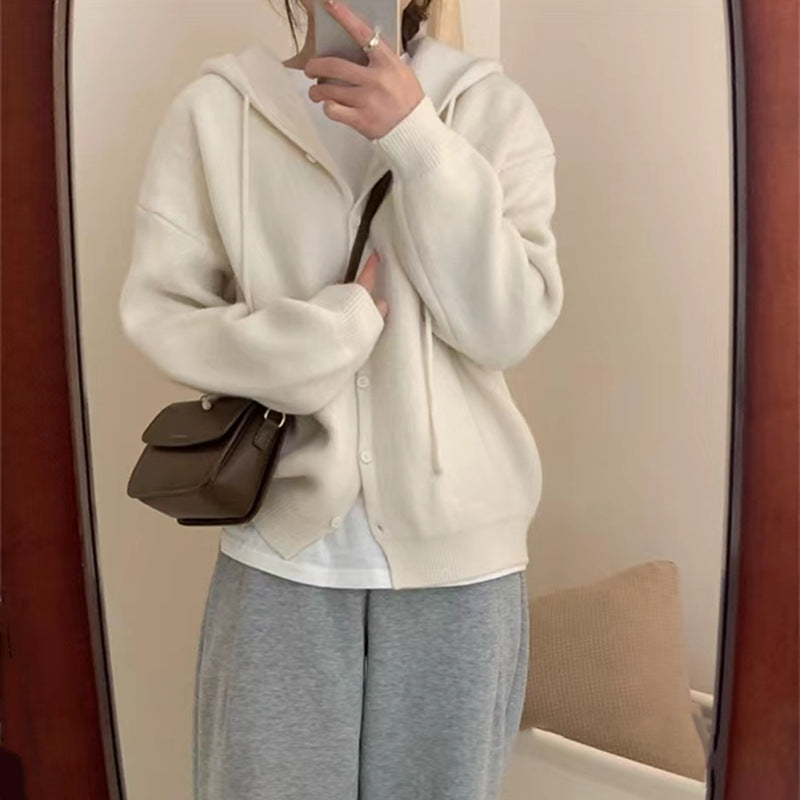 Cardigan pour femmes avec capuche et fermeture à boutons Chic & Stil