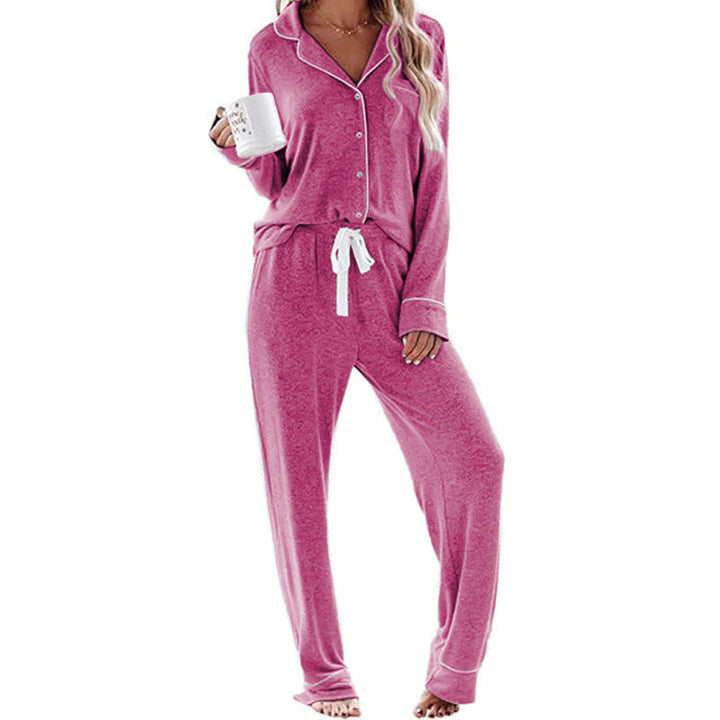 Women's pajama set made of soft, breathable material Lune London