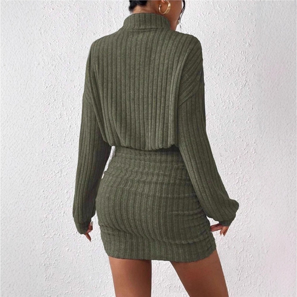 Robe en tricot pour femmes avec col roulé et manches Cut-In Chic & Stil