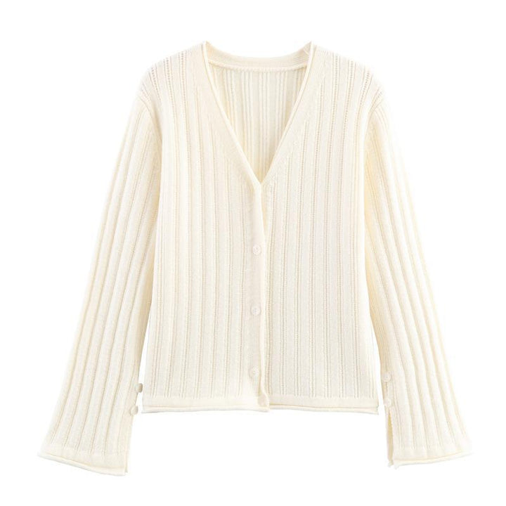 Knit jacket for women with an elegant V-neck and practical buttons Lune London