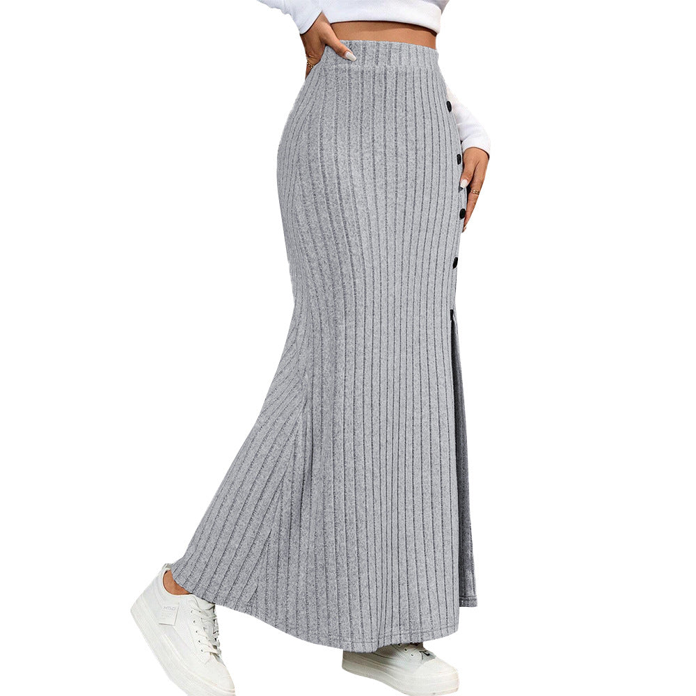 Jupe maxi en tricot pour femmes avec détails de boutons et fente latérale Chic & Stil