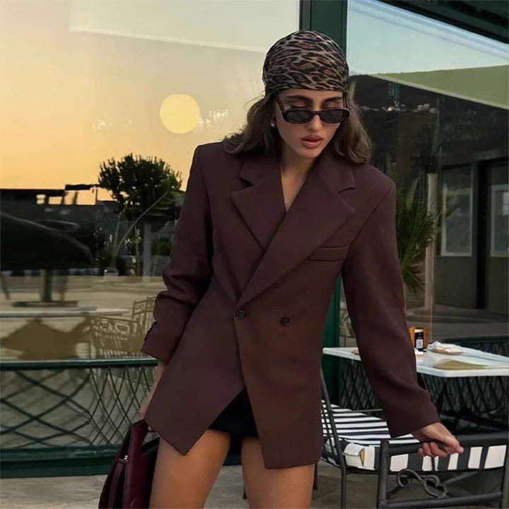 Blazer jacket for women with double treatment featuring a stylish cut and practical pockets Lune London
