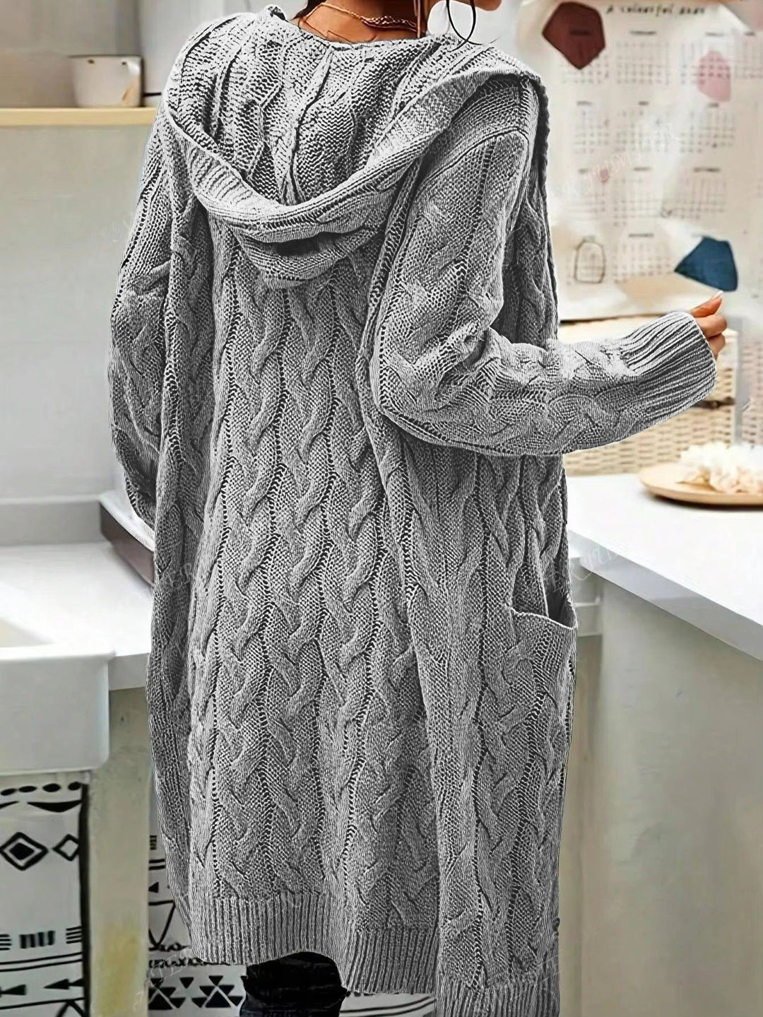 Women's cardigan with pockets and cable pattern Lune London