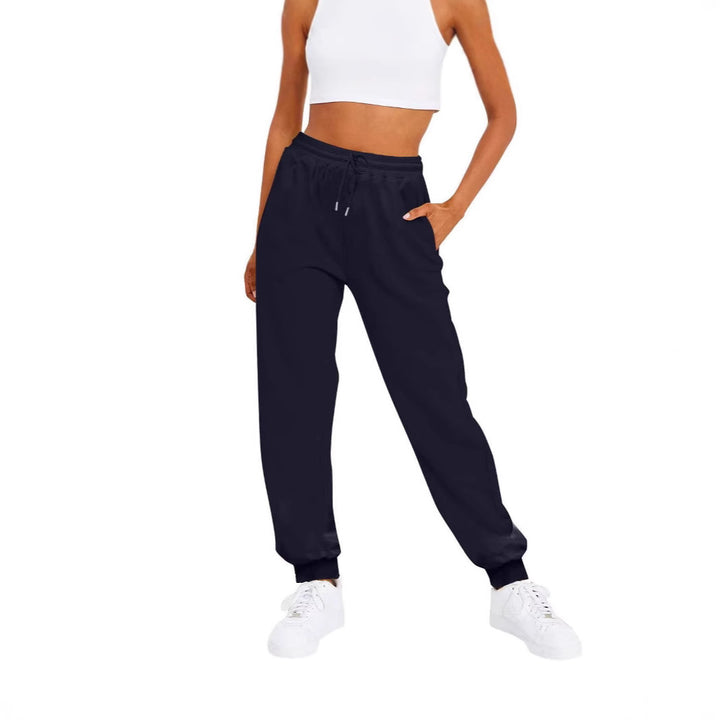Women's comfortable jogging pants with elastic waistband and side pockets Chic & Stil