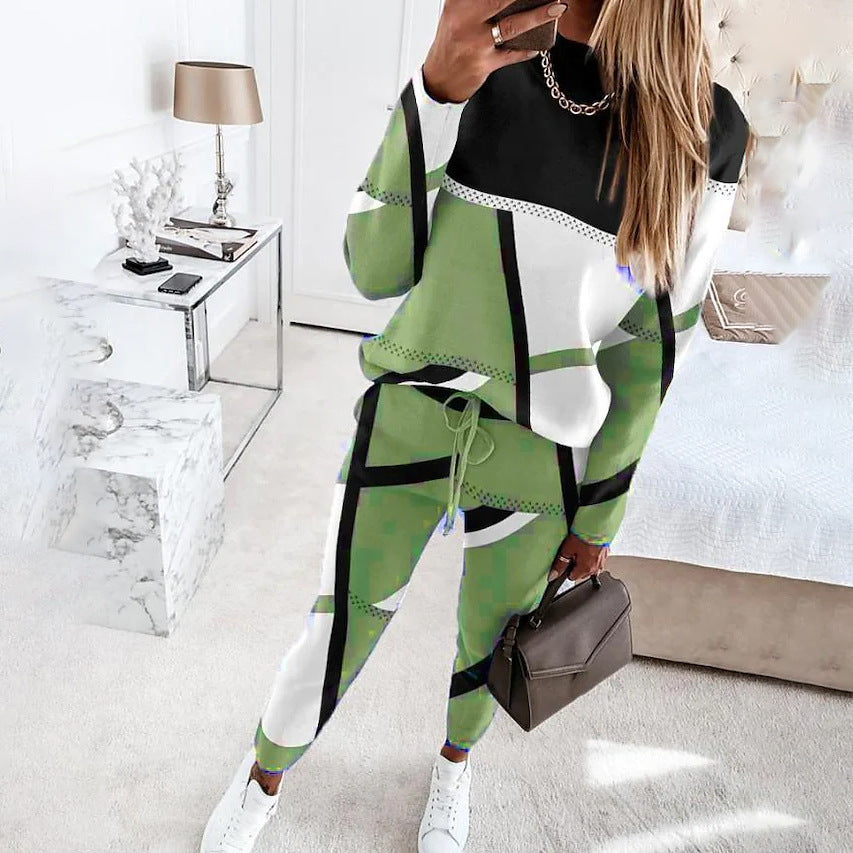 Women's Sporty Loungewear Set with Modern Geometric Design Lune London
