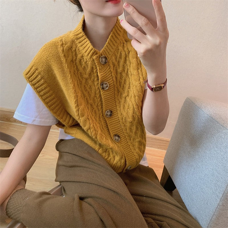 Pull en tricot pour femmes avec patte de boutonnage et motif en relief Chic & Stil