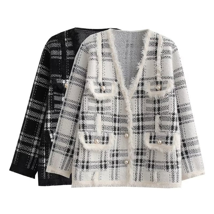 Long women's jacket with plaid patterns and elegant button details Lune London