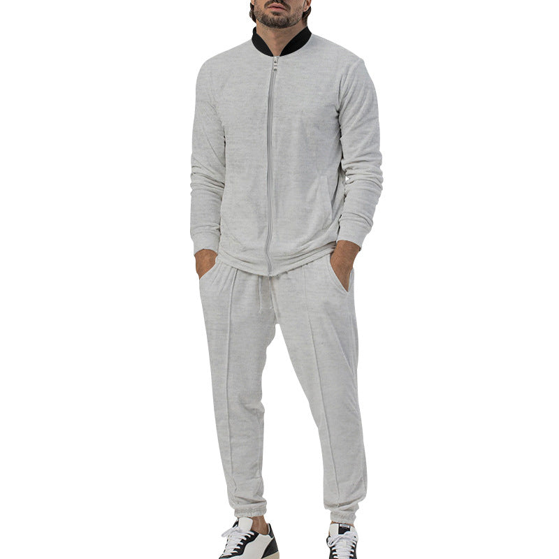 Casual sports outfit for men with high collar and zipper Lune London