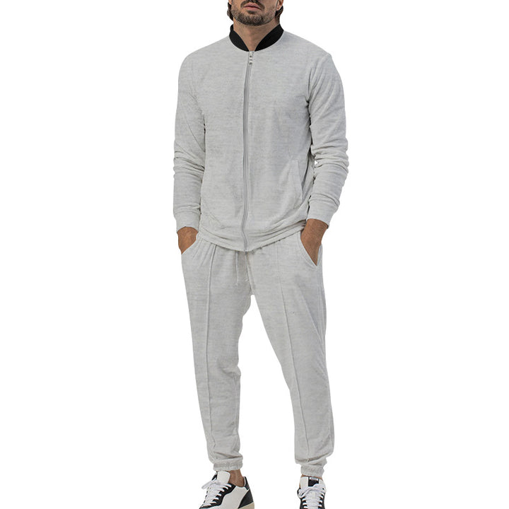 Casual sports outfit for men with high collar and zipper Lune London