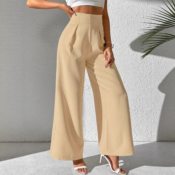 Ladies Elegant High Waist Palazzo Pants with Front Pleat and Wide Legs Lune London