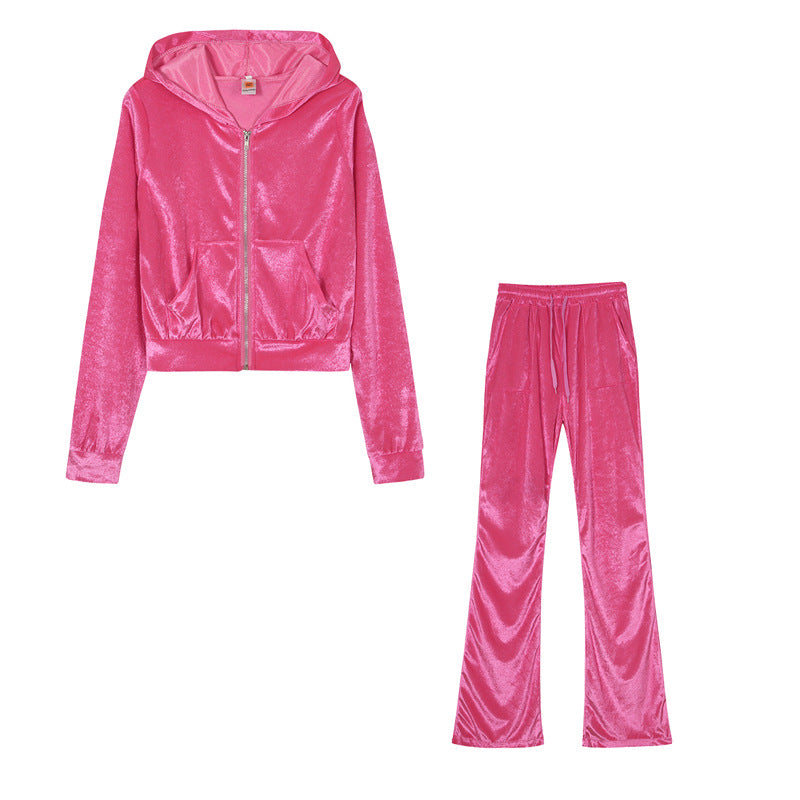 Women's sports set in velvet hoodie and loose jogger pants Lune London