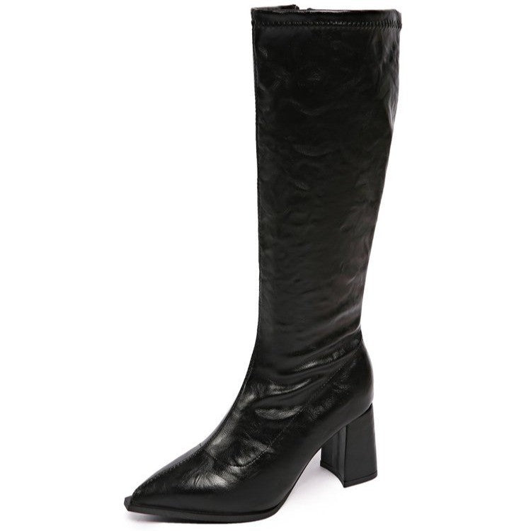 Fashion boots for women with a block heel and a pointed toe Lune London