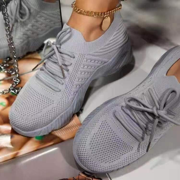 Breathable running sneakers for women with flexible knit upper Lune London