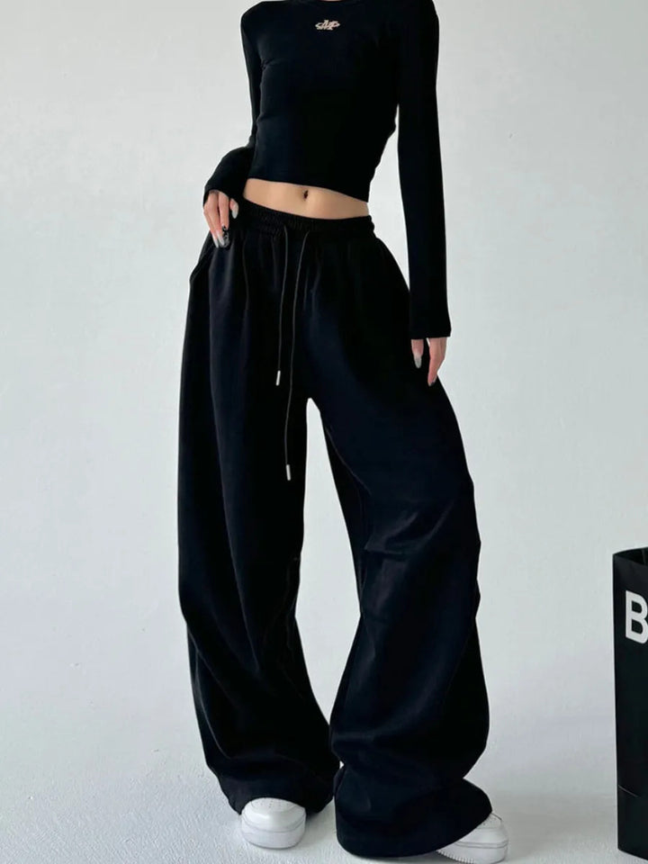 Casual women's jogger pants, loose with elastic waistband and drawstring Chic and Style