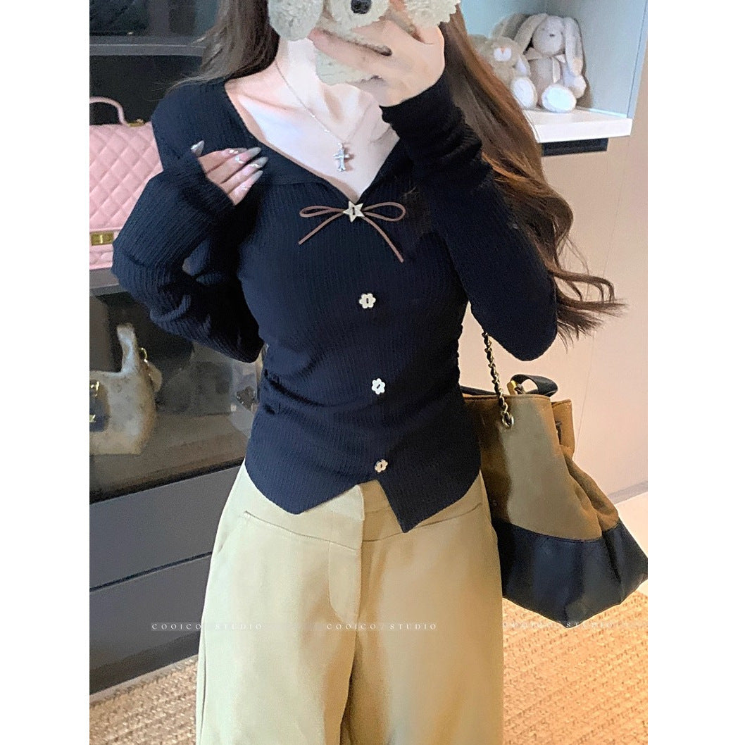 Ladies elegant knitted blouse with decorative tie strap Chic & Stil