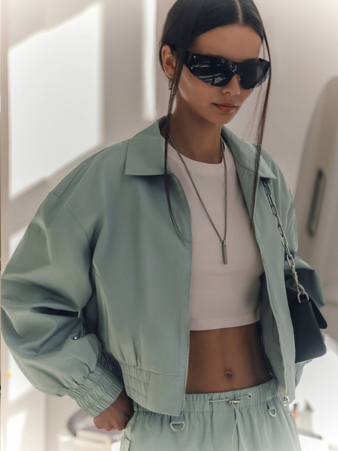 Veste de transition sportive pour femmes avec taille élastique et détails stylés Chic & Stil