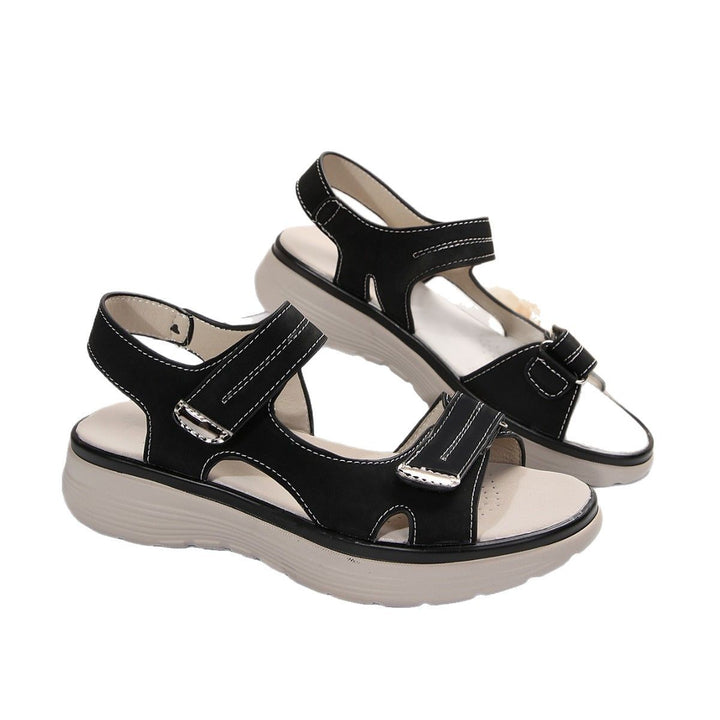 Comfortable anatomical sandals for women with adjustable straps and ergonomic sole Lune London