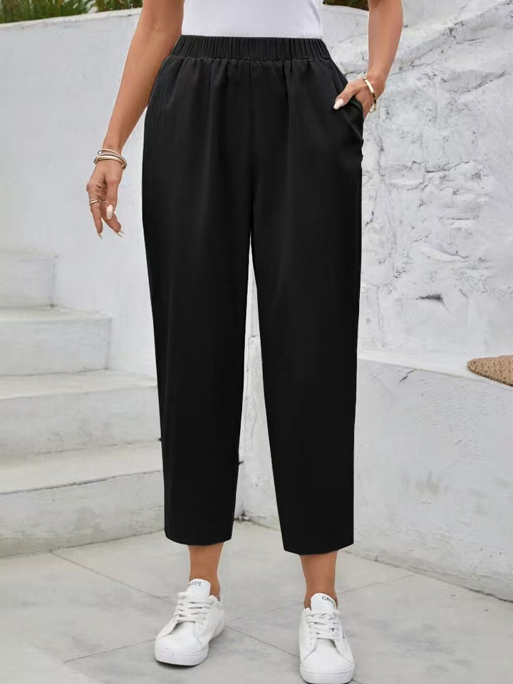Elegant casual pants for women with elastic waist and practical pockets Lune London
