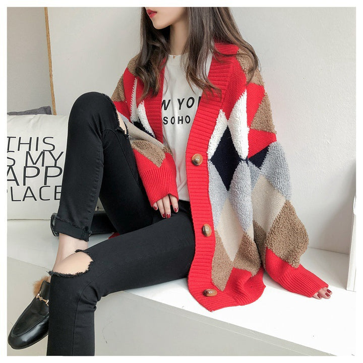 Chunky knit cardigan for women with geometric pattern and large pockets Lune London