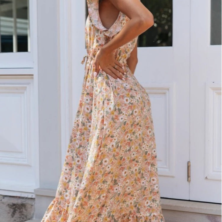 Robe maxi femme avec un délicat imprimé floral et des détails en volants Chic & Stil