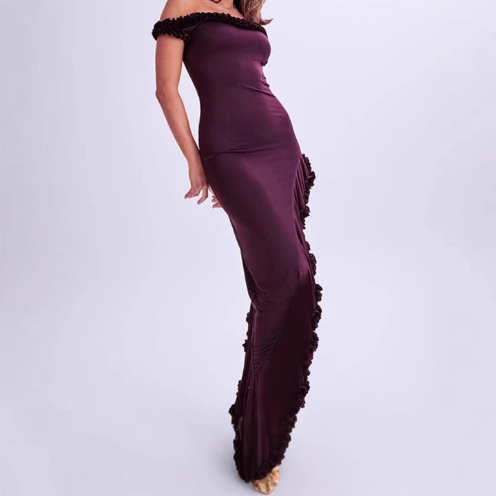 Ladies Elegant Maxi Dress with Chic Ruffle Detail and Style