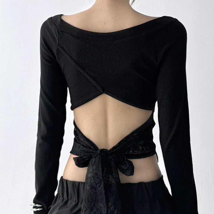 Women's casual long sleeve top with open back and decorative tie belt Chic & Stil
