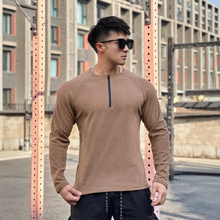 Functional T-shirt for men with innovative zipper and breathable structure Lune London