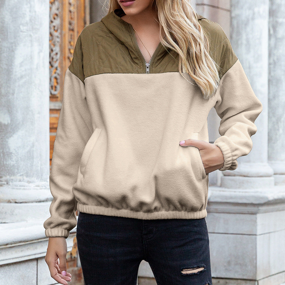 Ladies cozy fleece hoodie with practical pockets Lune London